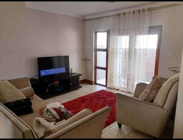 3 BEDROOM TOWNHOUSE FOR SALE IN CASA ACACIA
